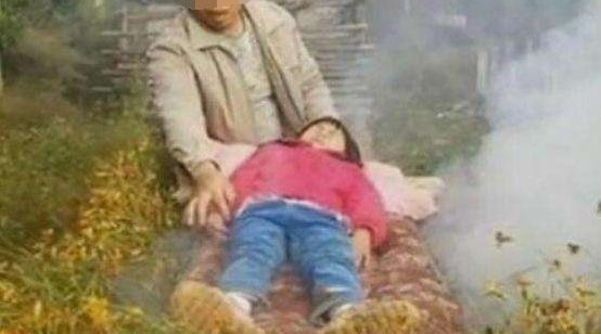 8��Ů�������׷��ڼ�������Ѭ����֪��ԭ�������˸ж����ᣡ