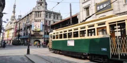 ���ҡ������� ����Զ�� Ԫ������������С���ɫ��