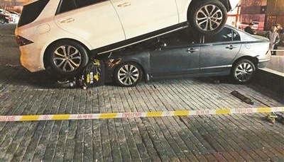 ˾��������ŵ�ɲ�� ��ʻSUV�����С�γ�
