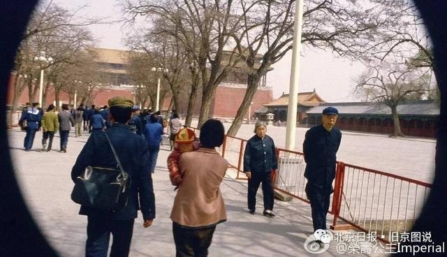 80年代老照片,这才是北京人记忆中的北京!