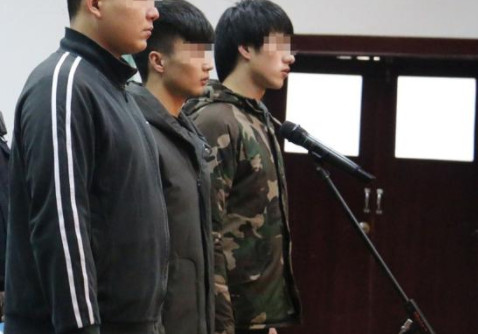 �Ĵ�����쭳����̰����У��ɶ����걻��Σ�ռ�ʻ�����