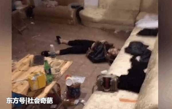 女子醉酒之后衣衫不整躺在地上,网友:我看到满地都是避孕套