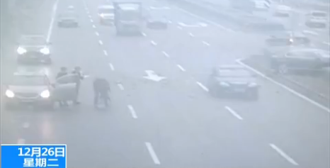 ��������ͯ��˦�� ����˾����æ����������