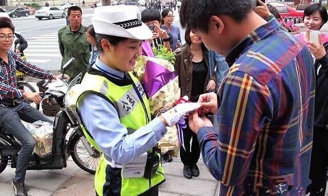 ���Ӵ������Ů������飬Ů�ӵ����ж����ᣡ