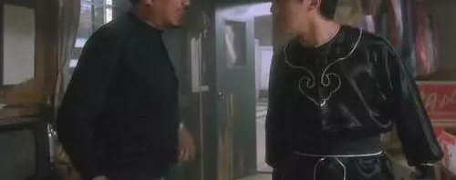 ��������ͷ�����������������ƴ��ֱ����ң�����Ϊ�˱�������...