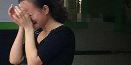 15��Ů������������������������࣬�������ŵò���ε��ڵأ�