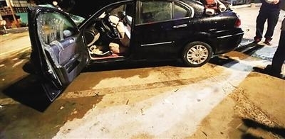 ����һ���Ӿƺ�����Ƴ�׹�뺣�ۣ�˾������ ����3������