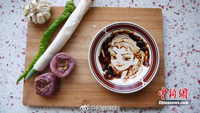 为哄孩子吃饭拼了!她用黄豆酱当颜料作画,描绘各种可爱卡通图案