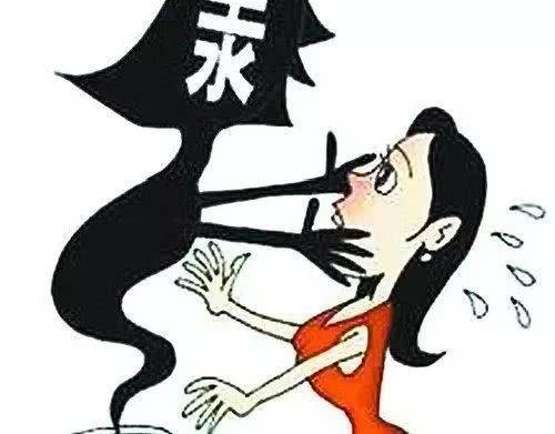 奇葩!女子家里锛偭兜わ紓求保健!结果一股黑烟后