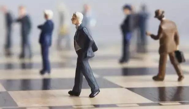 公司必须发年终奖?年底离职社保、公积金怎么办...你想知道的都在这