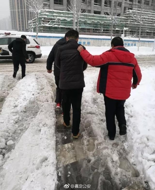 �Ϻ����������Сʱץ�������� ����ȴ＂ʧ��＂��