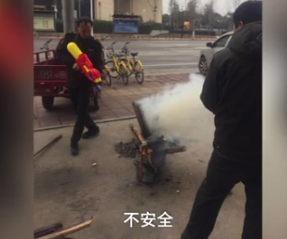 �ǹܳ����ˮǹִ���Ʒ��㰲ȫ ���񲻽�û�ִ�������ͦ�����