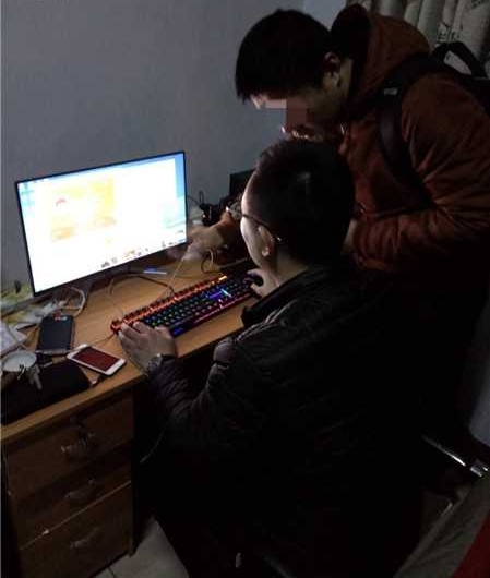 �鹹����֤��2����ϷС�� ˢ��ƭȡ�������̾�