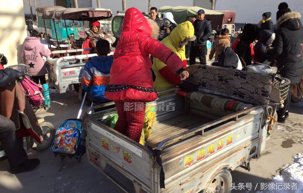 �¶������� ���񿪴���綯�����ͺ�����ѧ У�ſ��Ű��ס�������