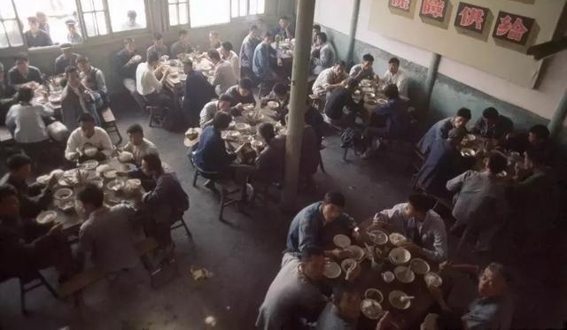 一组老照片揭示45年前的中国风:绝版彩照!无比珍贵!