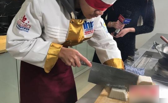 95��С��չ�������ж����ĵ������������˳���