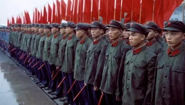 一组老照片揭示45年前的中国风:绝版彩照!无比珍贵!