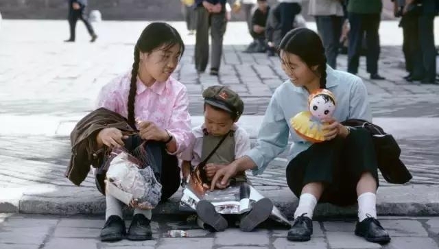 一组老照片揭示45年前的中国风:绝版彩照!无比珍贵!