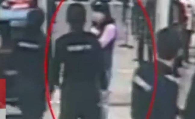 女子大闹机场拒绝安检骂民警:下三滥 以后不回中国了