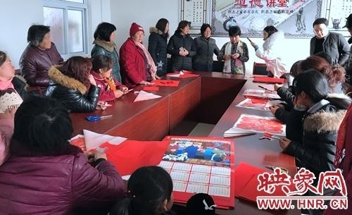 汝州:剪纸技艺进村入户 助力脱贫攻坚