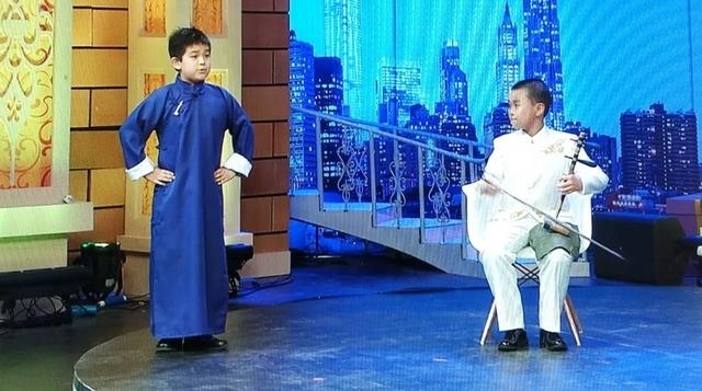 京胡少年的别样成长