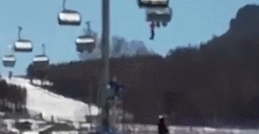 ����ͼ�㣺���գ��к��ӻ�ѩ���³���׹�� ��������һĻ�������˳Ծ���