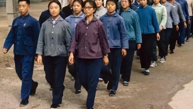 一组老照片揭示45年前的中国风:绝版彩照!无比珍贵!