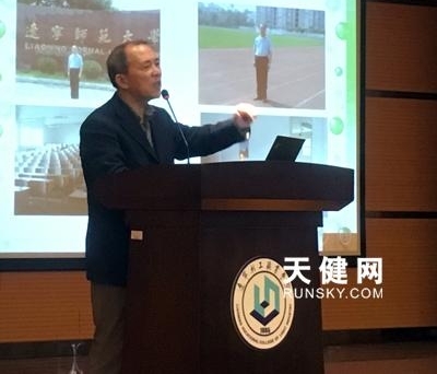 时代楷模曲建武向辽宁轻工职业学院辅导员传授“交心”的秘诀