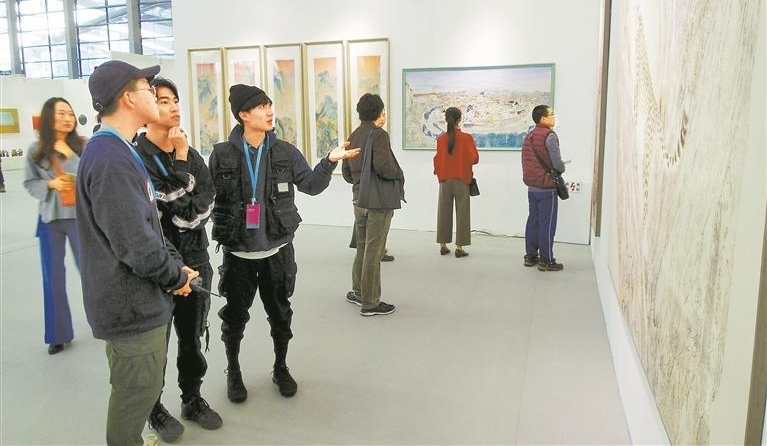 第一届大学生(深圳)艺术博览会开幕