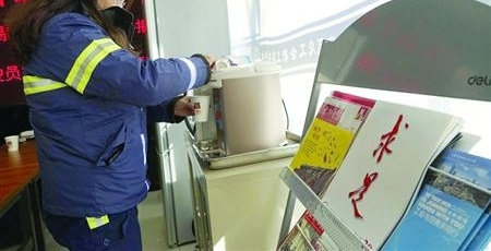 “爱心接力站”成户外职工避寒港湾 已建93个、今年将再建1000家