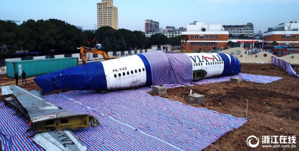 ����737 �����䡱ְУ ������ʵѵ����