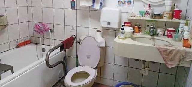 ���ˣ�һ���˰�ռ����4�꣡סԺ�Ѹߴ�774��