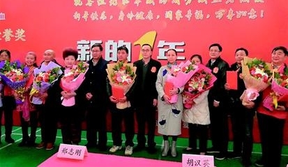 ͼ�ģ������ǽ���һ��ů�ĵķ羰