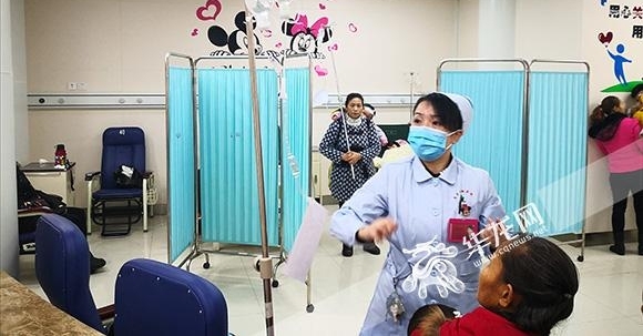 一个“喷嚏”累倒一群儿科医生“儿科医生荒”如何破