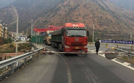 ѩ���˱��ϲ��� ���������ͺ�������ƺ��˫�����