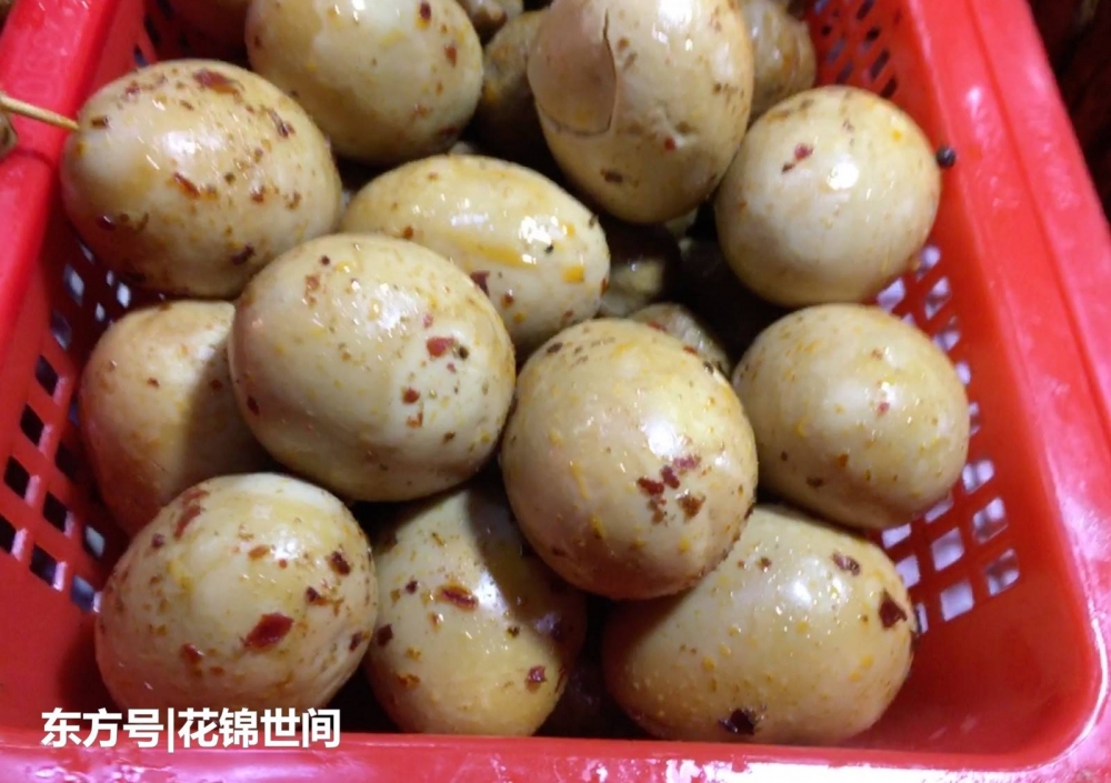 大妈卖了11年的“滋补小吃”,一个鸡蛋卖5块钱,还是供不应求