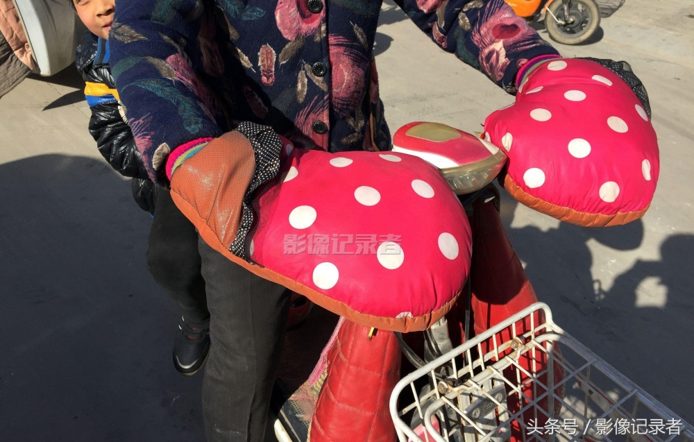 �¶������� ���񿪴���綯�����ͺ�����ѧ У�ſ��Ű��ס�������