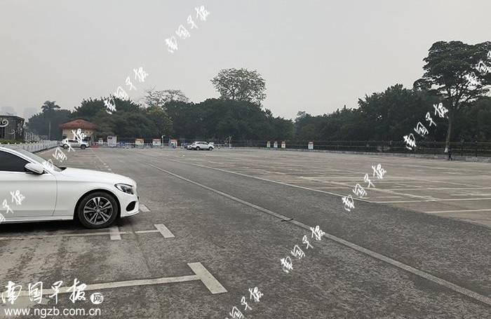 南国早报十大有影响力新闻之停车难题:新停车场投入使用,野马导停员少了