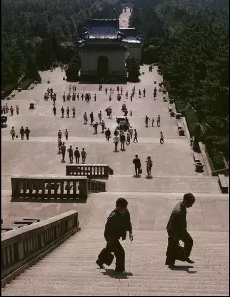 一组老照片揭示45年前的中国风:绝版彩照!无比珍贵!