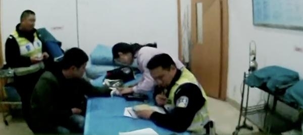 男子酒驾被查傻眼 竟打电话责怪起自己的妻子
