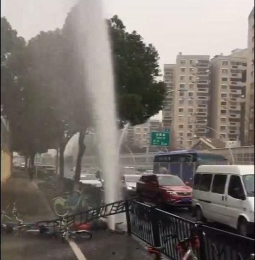 �γ�ײ������˨ ���5��ˮ�� δ����Ա����