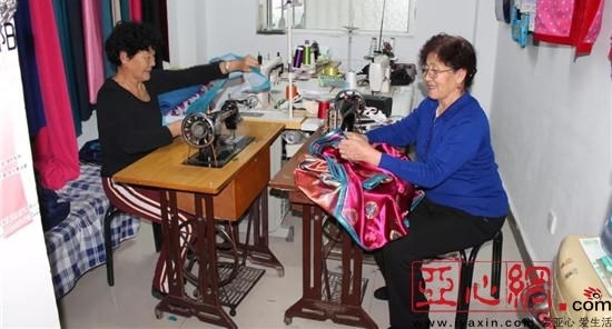 新疆精河县:散·吾尔玛 蒙古族服饰的传承使者