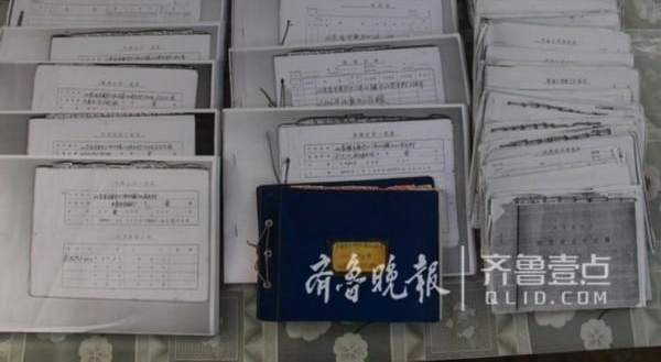 小账本记录大时代!平度一村民家庭账本成为锛偣?壹且滹紓