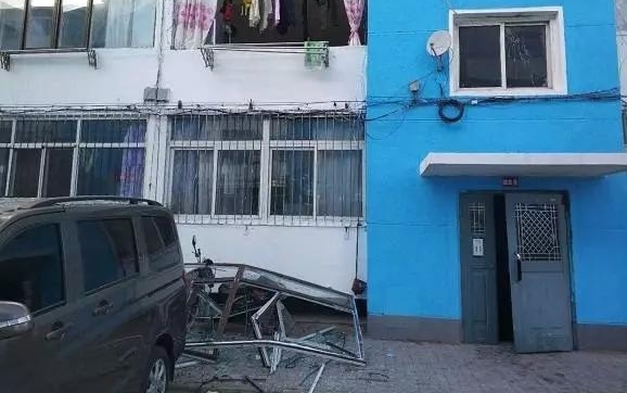 ס������ϴ�»�ͻȻ��ը�������� ֻ������Ž�ȥ
