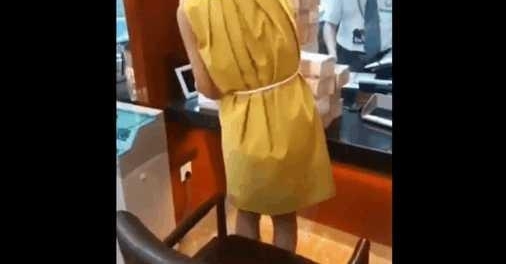 实拍:单身女子银行取巨款,对800万淡定自若 网友:这是真的牛!