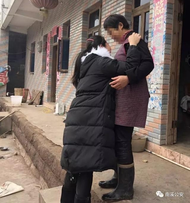 宜宾女子出车祸失忆,与家人失联8年,民警解开离奇身世!