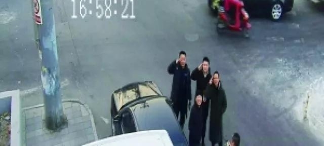 ץס�����󾯲�Ϊ����������ͷ����?�������ů��