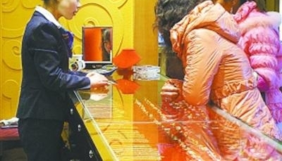 双节临近 拉萨黄金饰品价格上涨