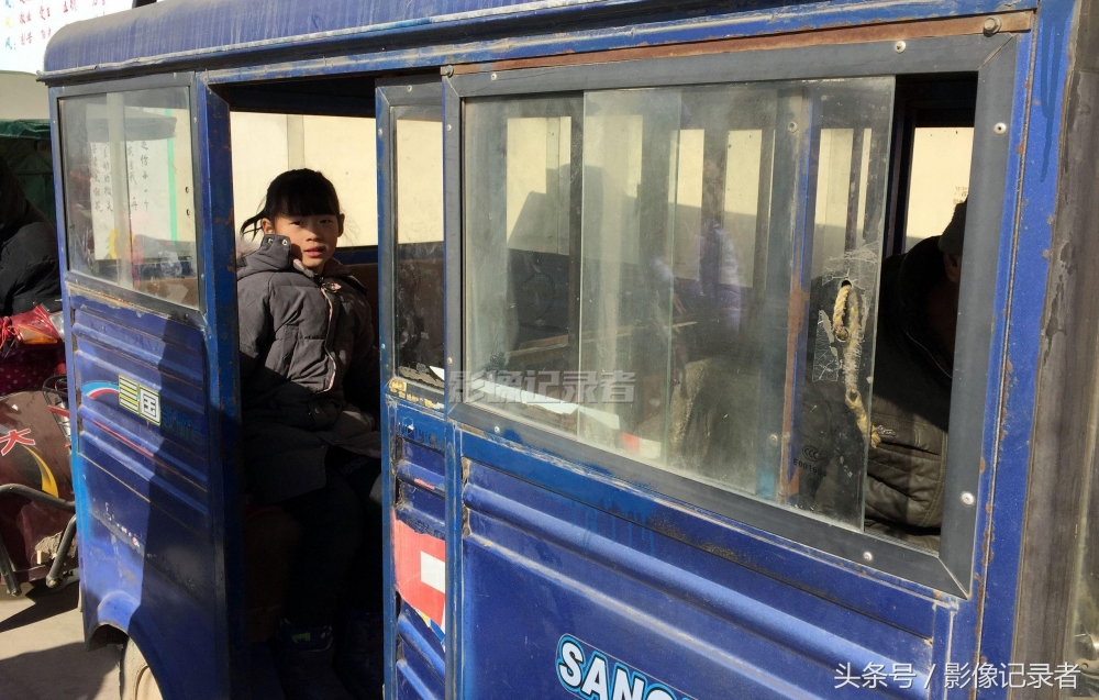 �¶������� ���񿪴���綯�����ͺ�����ѧ У�ſ��Ű��ס�������