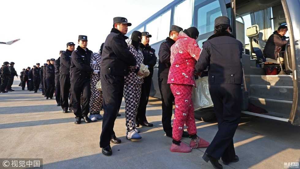 陕西破获跨国电信诈骗案 63名嫌犯被押回国